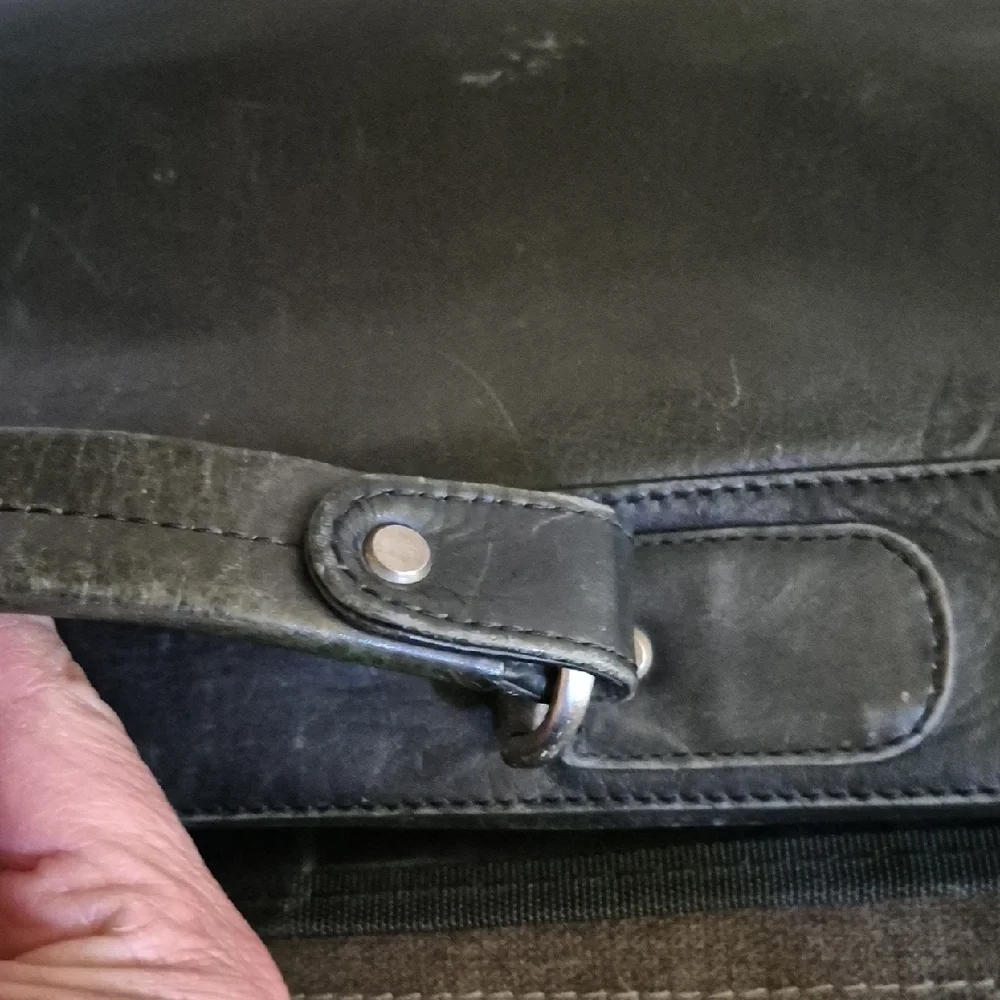 Classic Black Leather Men's Bag